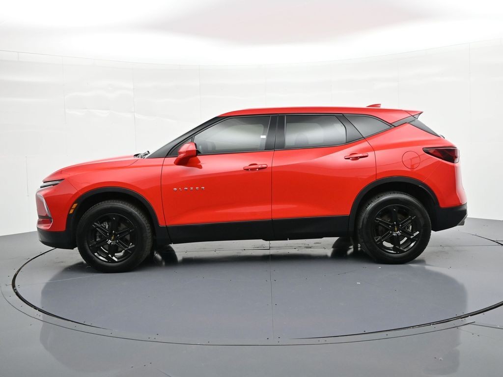 Chevrolet Blazer Vehicle Full-screen Gallery Image 09