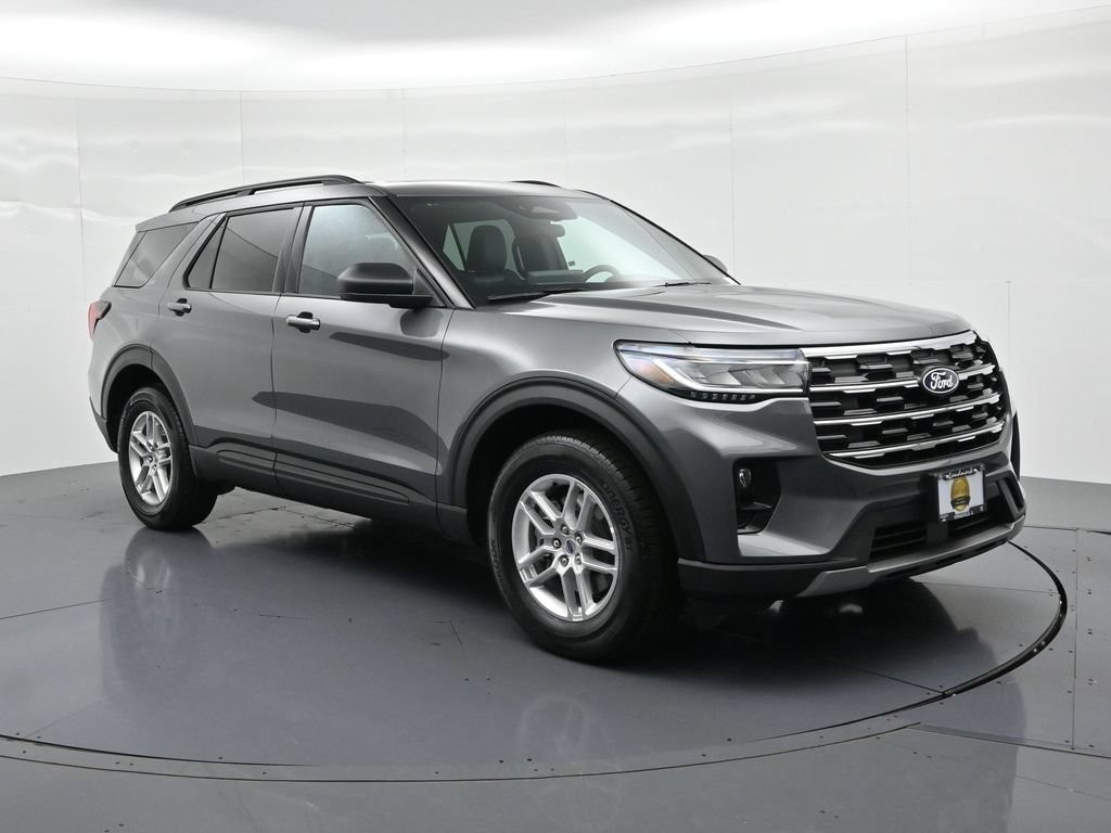 Ford Explorer Vehicle Full-screen Gallery Image 4