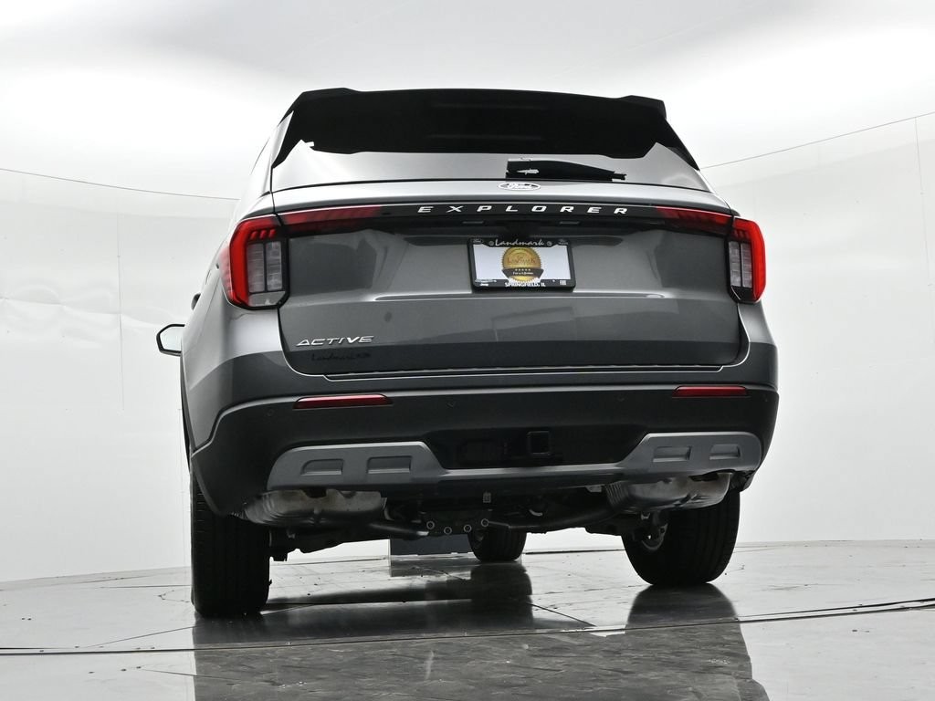 Ford Explorer Vehicle Full-screen Gallery Image 20