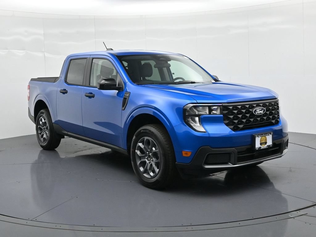 Ford Maverick Vehicle Full-screen Gallery Image 4