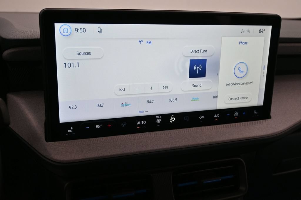 Ford Maverick Vehicle Full-screen Gallery Image 10