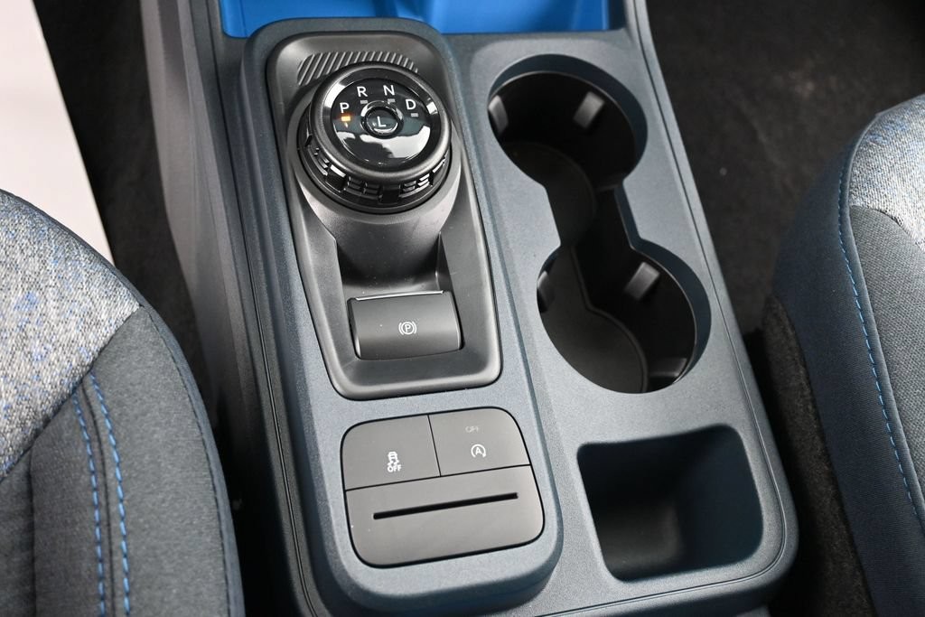 Ford Maverick Vehicle Full-screen Gallery Image 12