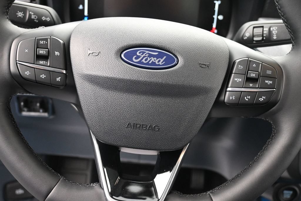 Ford Maverick Vehicle Full-screen Gallery Image 13