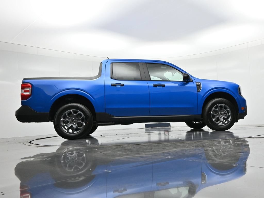 Ford Maverick Vehicle Full-screen Gallery Image 23
