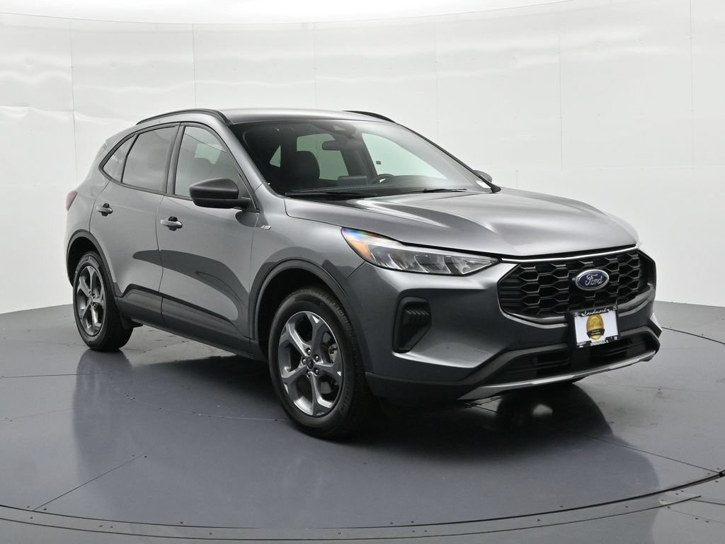 Ford Escape Vehicle Full-screen Gallery Image 4