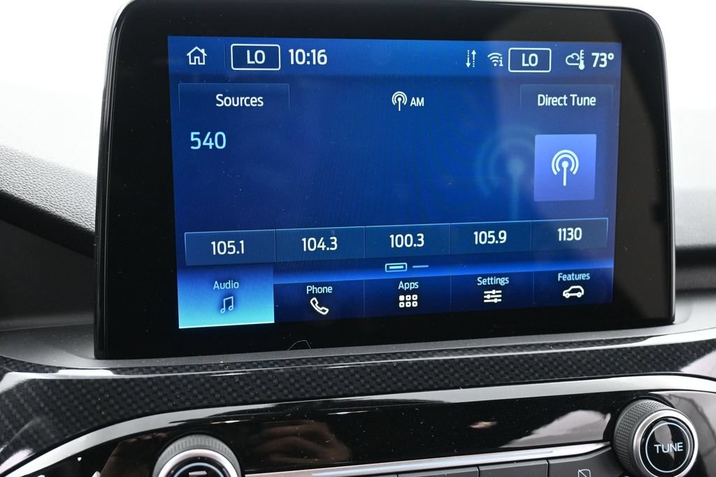 Ford Escape Vehicle Full-screen Gallery Image 10