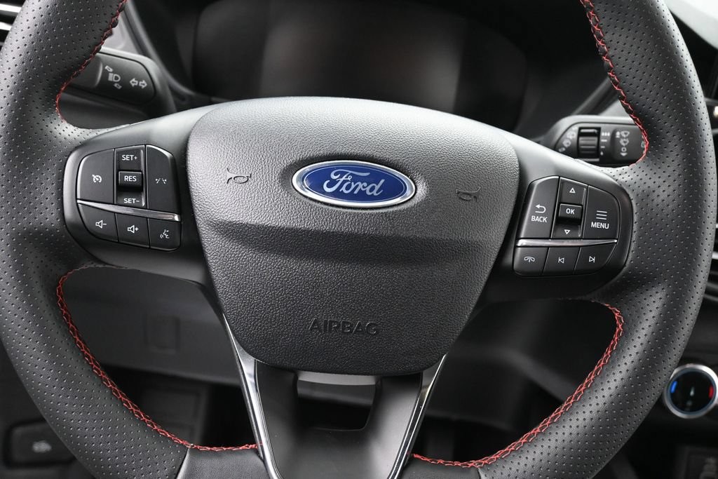 Ford Escape Vehicle Full-screen Gallery Image 14