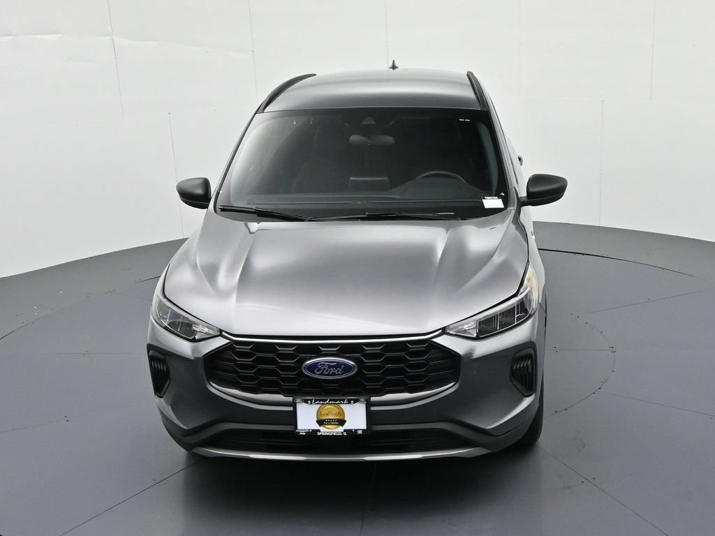 Ford Escape Vehicle Full-screen Gallery Image 17