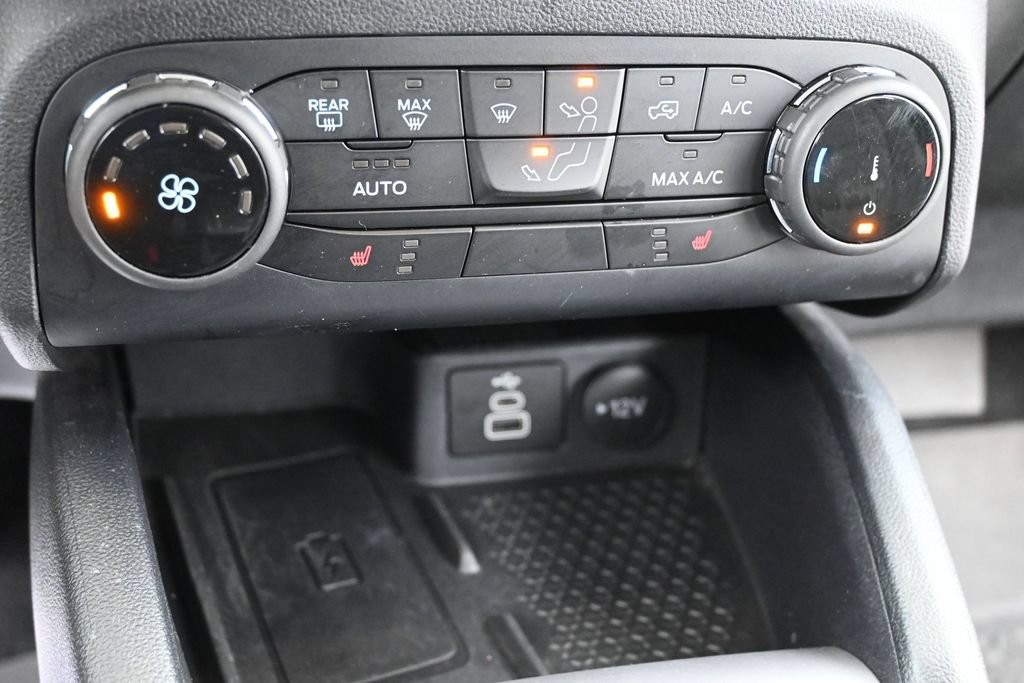 Ford Bronco Sport Vehicle Full-screen Gallery Image 12