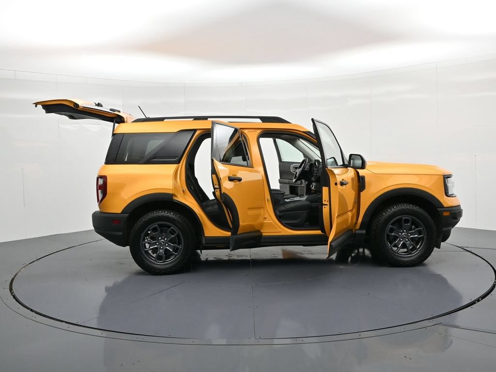 Ford Bronco Sport Vehicle Full-screen Gallery Image 24