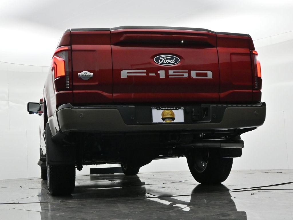 Ford F-150 Vehicle Full-screen Gallery Image 24