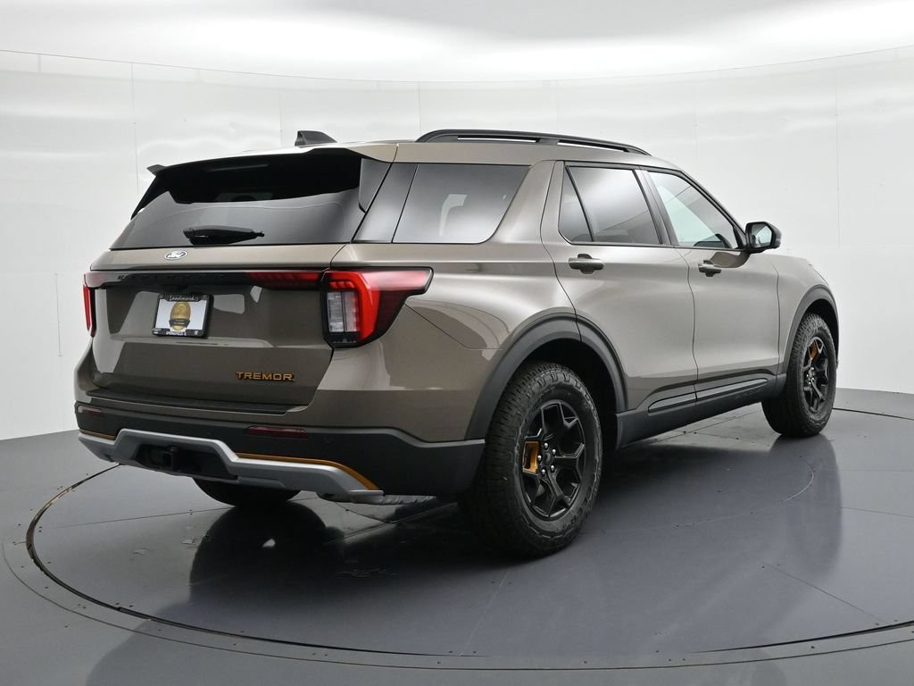 Ford Explorer Vehicle Full-screen Gallery Image 6