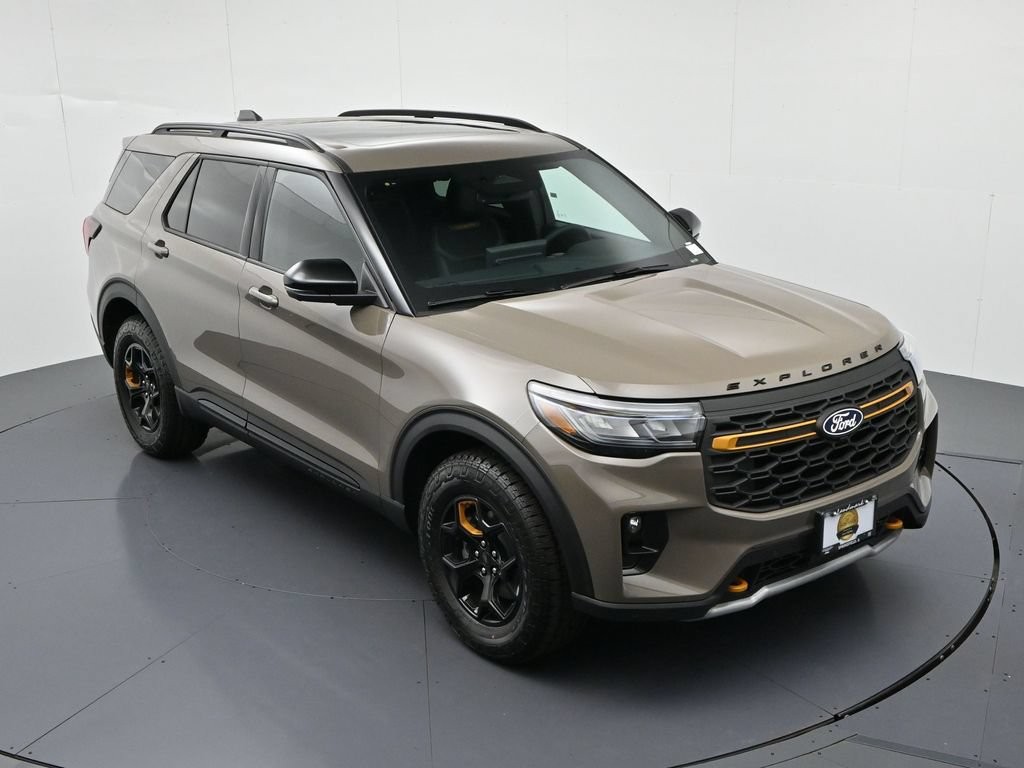 Ford Explorer Vehicle Full-screen Gallery Image 15