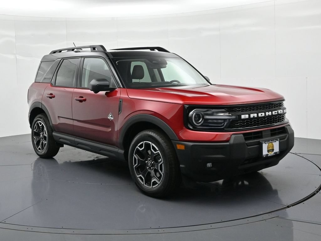 Ford Bronco Sport Vehicle Full-screen Gallery Image 4