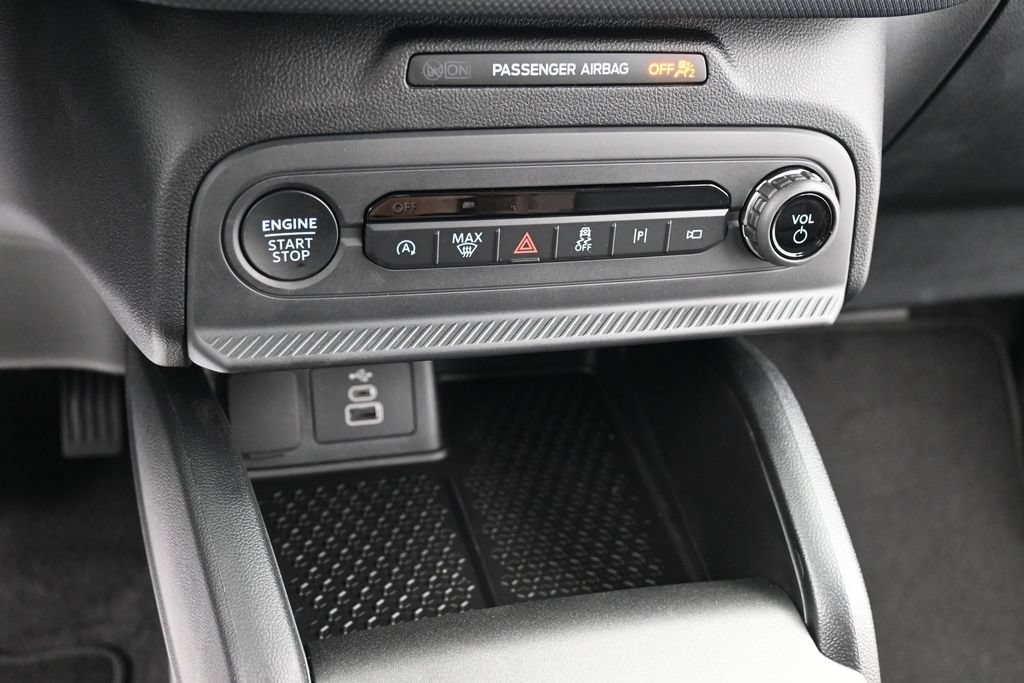Ford Bronco Sport Vehicle Full-screen Gallery Image 11