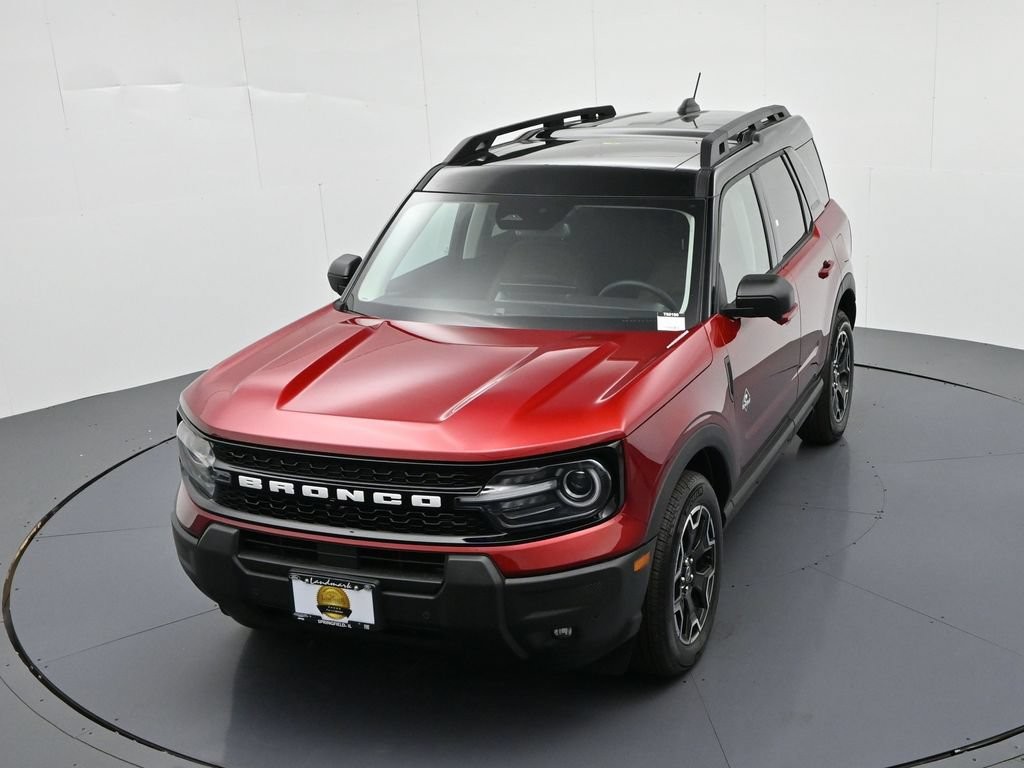 Ford Bronco Sport Vehicle Full-screen Gallery Image 17
