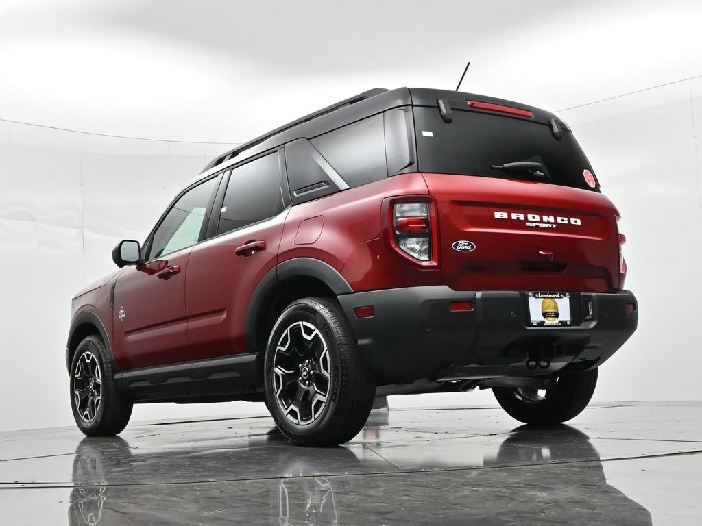 Ford Bronco Sport Vehicle Full-screen Gallery Image 19