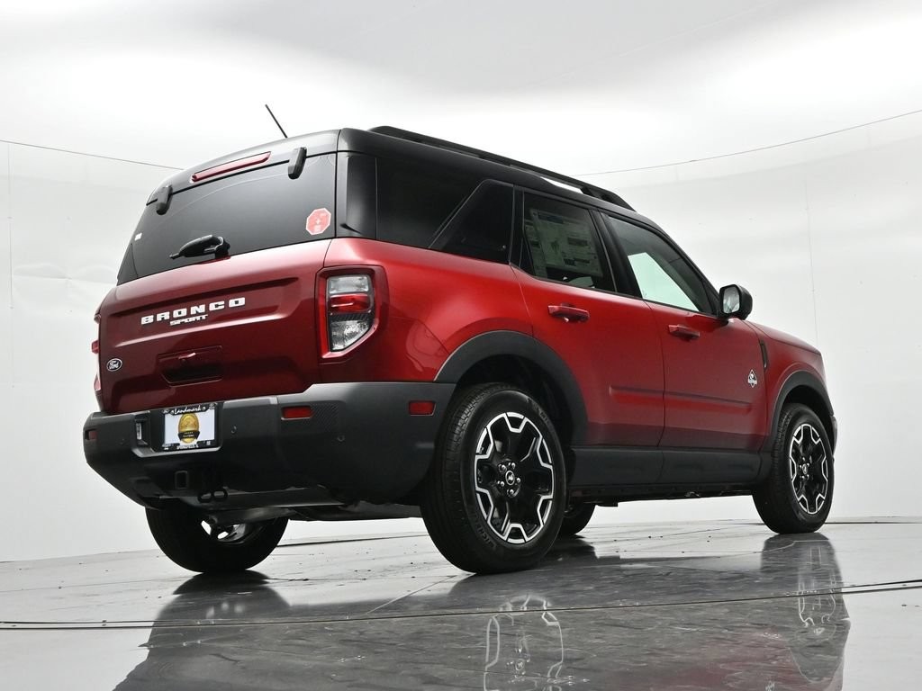 Ford Bronco Sport Vehicle Full-screen Gallery Image 21