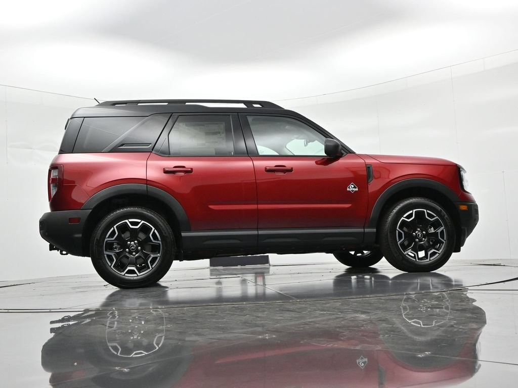 Ford Bronco Sport Vehicle Full-screen Gallery Image 22
