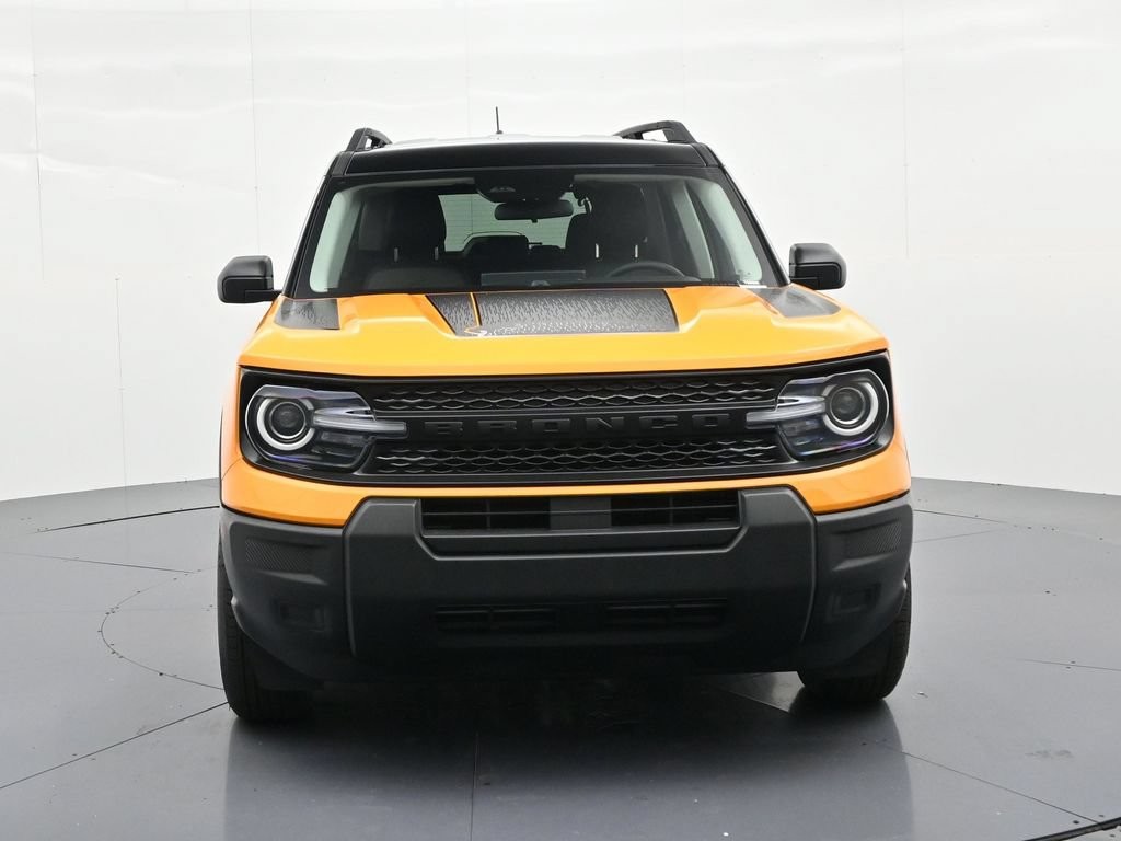 Ford Bronco Sport Vehicle Full-screen Gallery Image 3