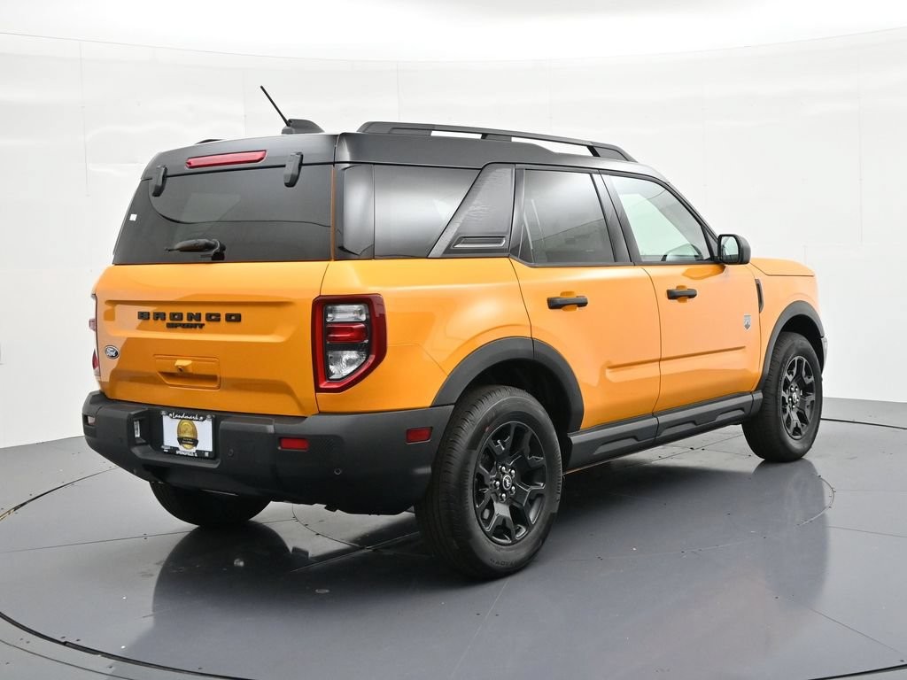 Ford Bronco Sport Vehicle Full-screen Gallery Image 6