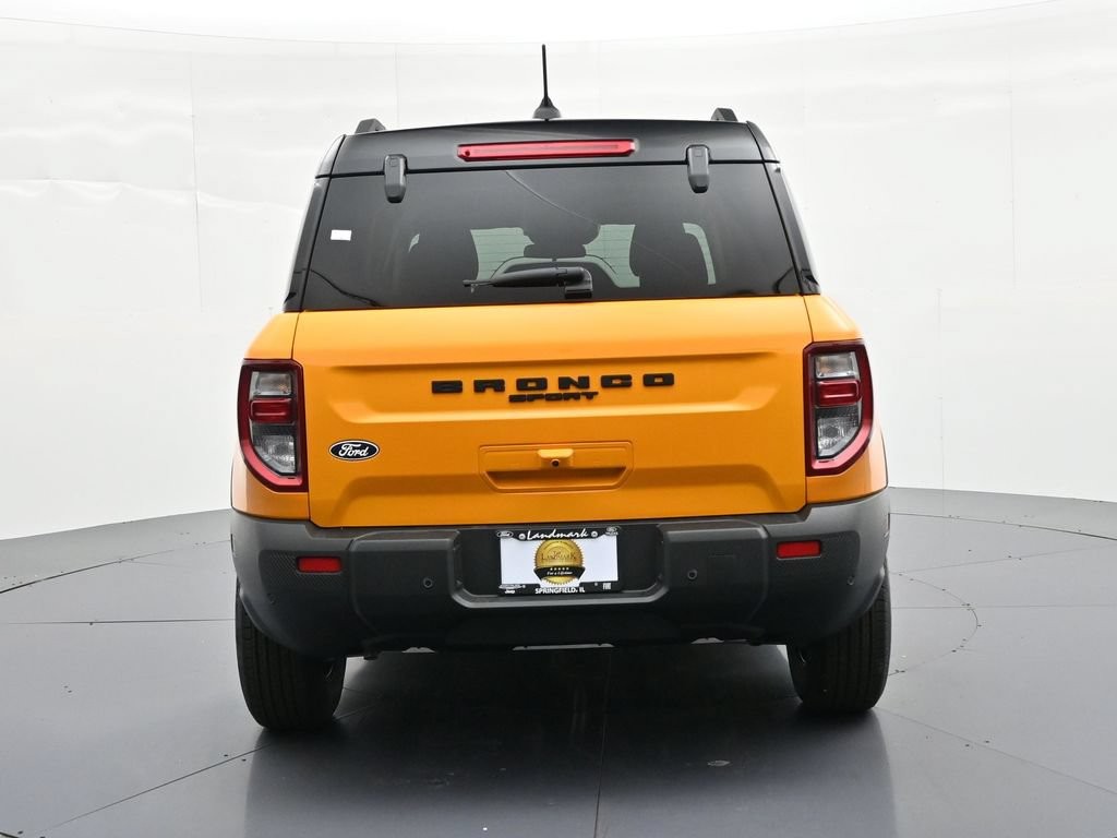 Ford Bronco Sport Vehicle Full-screen Gallery Image 7