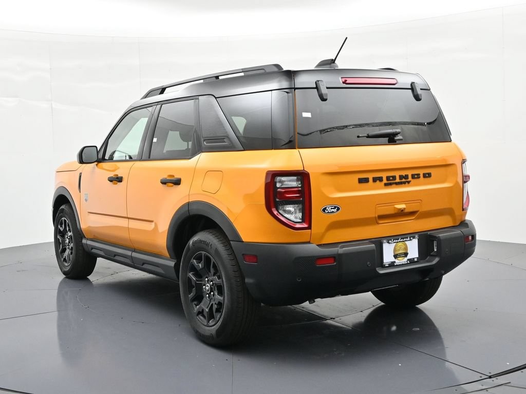 Ford Bronco Sport Vehicle Full-screen Gallery Image 8