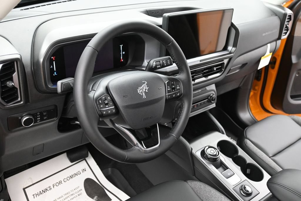 Ford Bronco Sport Vehicle Full-screen Gallery Image 14