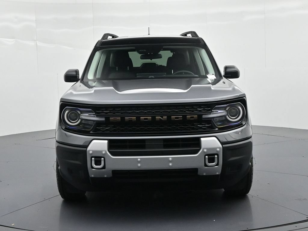 Ford Bronco Sport Vehicle Full-screen Gallery Image 3