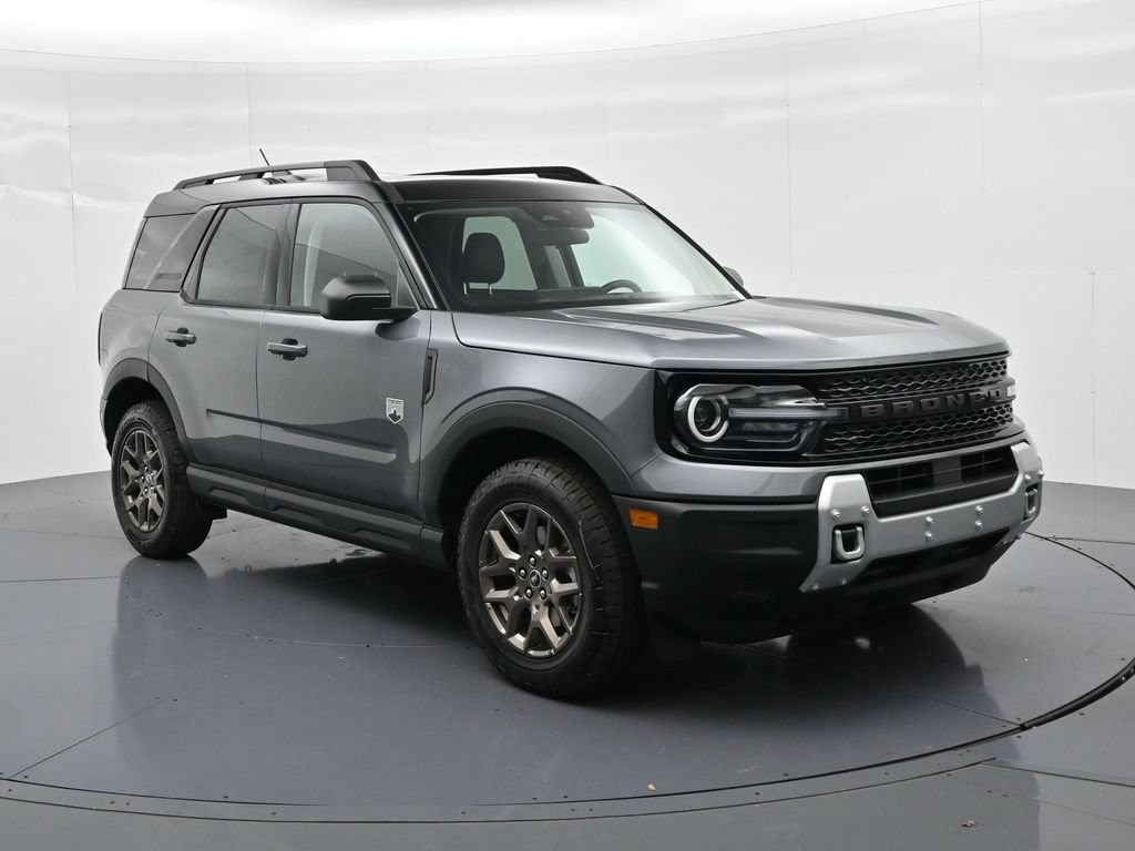Ford Bronco Sport Vehicle Full-screen Gallery Image 4