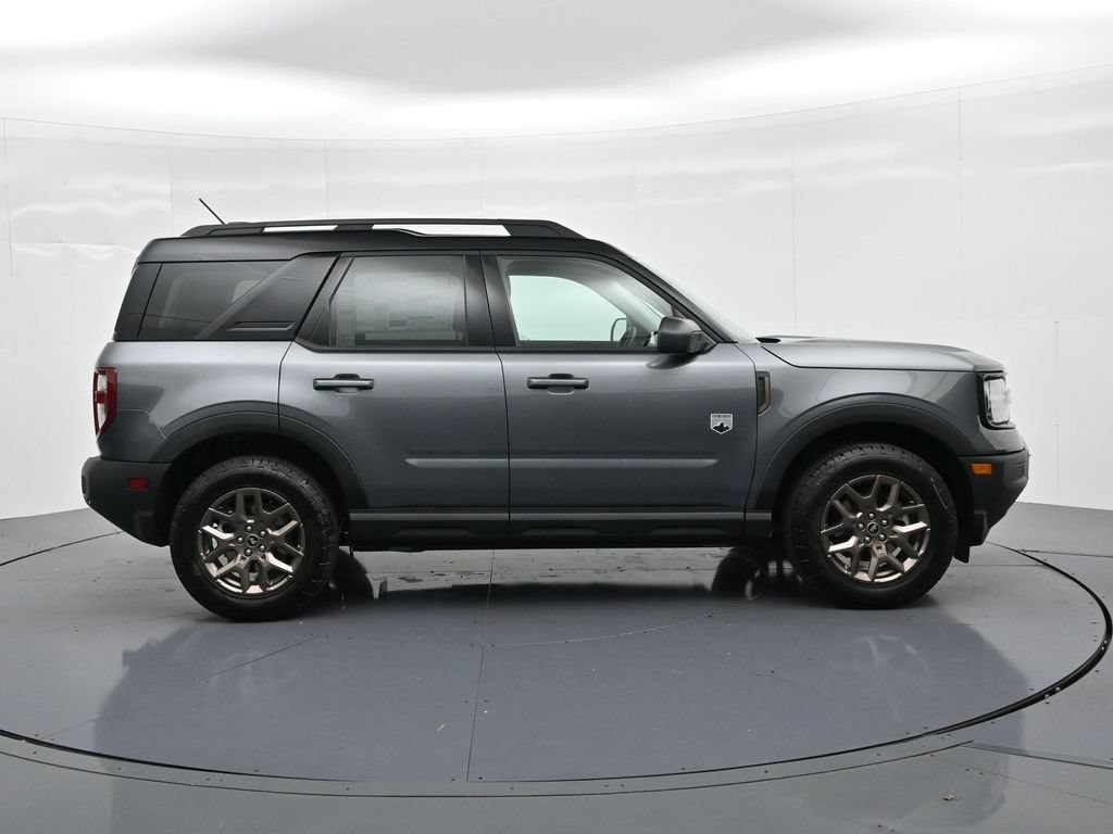 Ford Bronco Sport Vehicle Full-screen Gallery Image 5