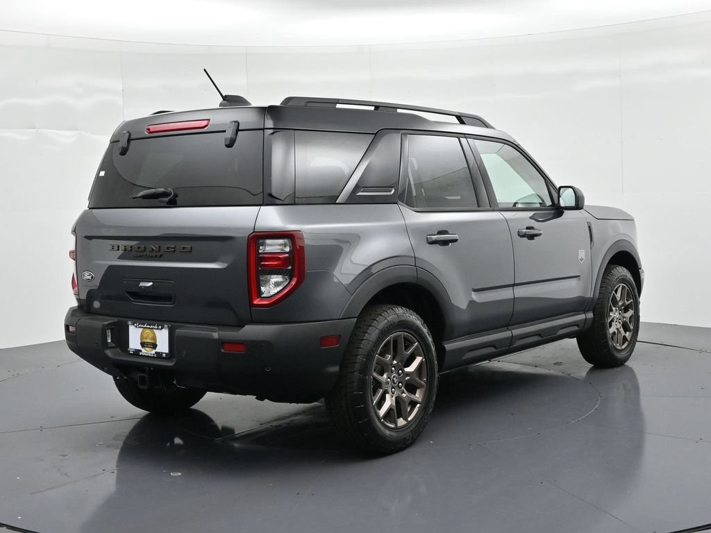 Ford Bronco Sport Vehicle Full-screen Gallery Image 6