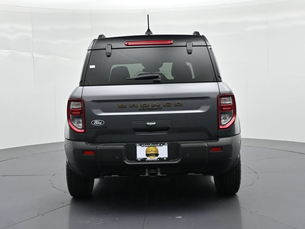 Ford Bronco Sport Vehicle Full-screen Gallery Image 7