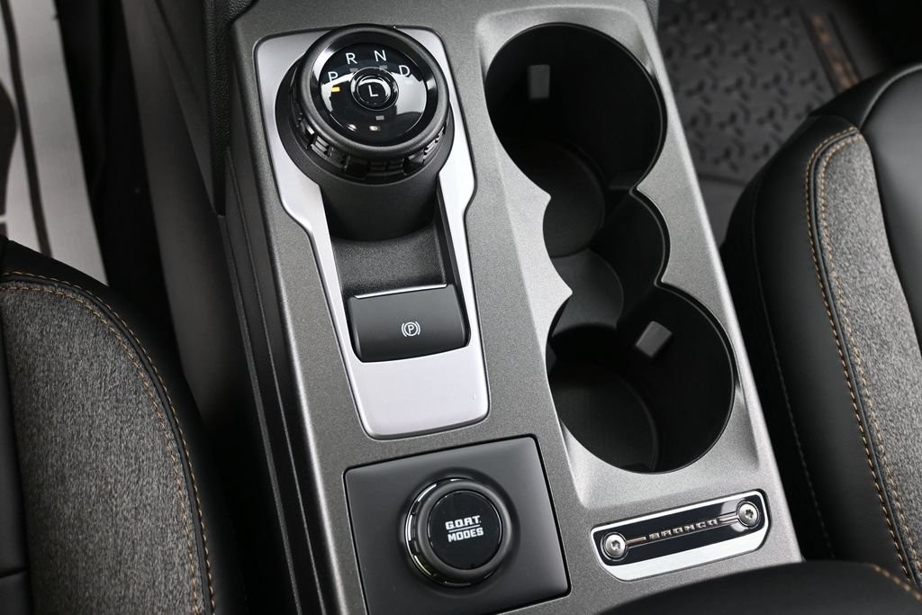 Ford Bronco Sport Vehicle Full-screen Gallery Image 12