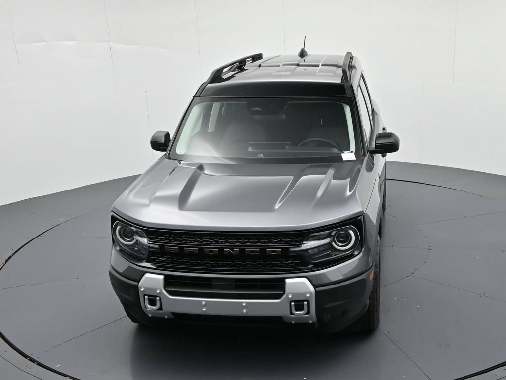 Ford Bronco Sport Vehicle Full-screen Gallery Image 17