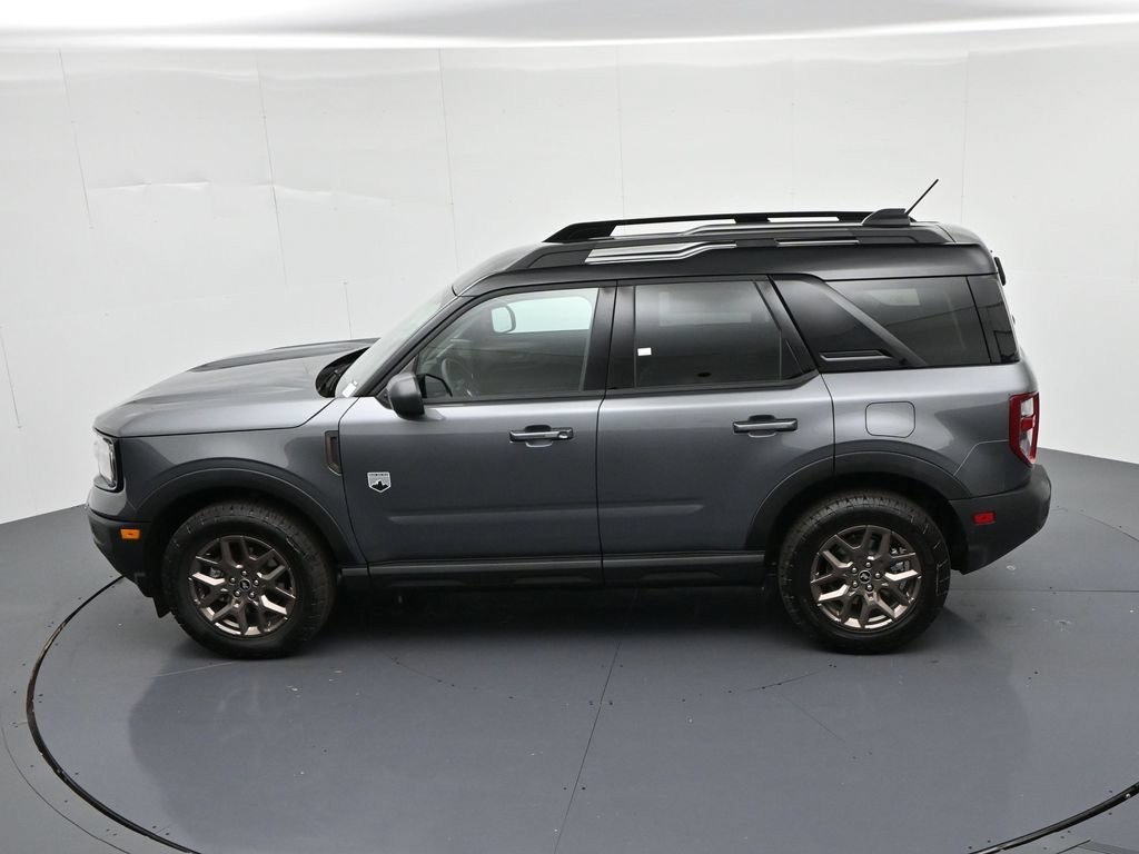 Ford Bronco Sport Vehicle Full-screen Gallery Image 19