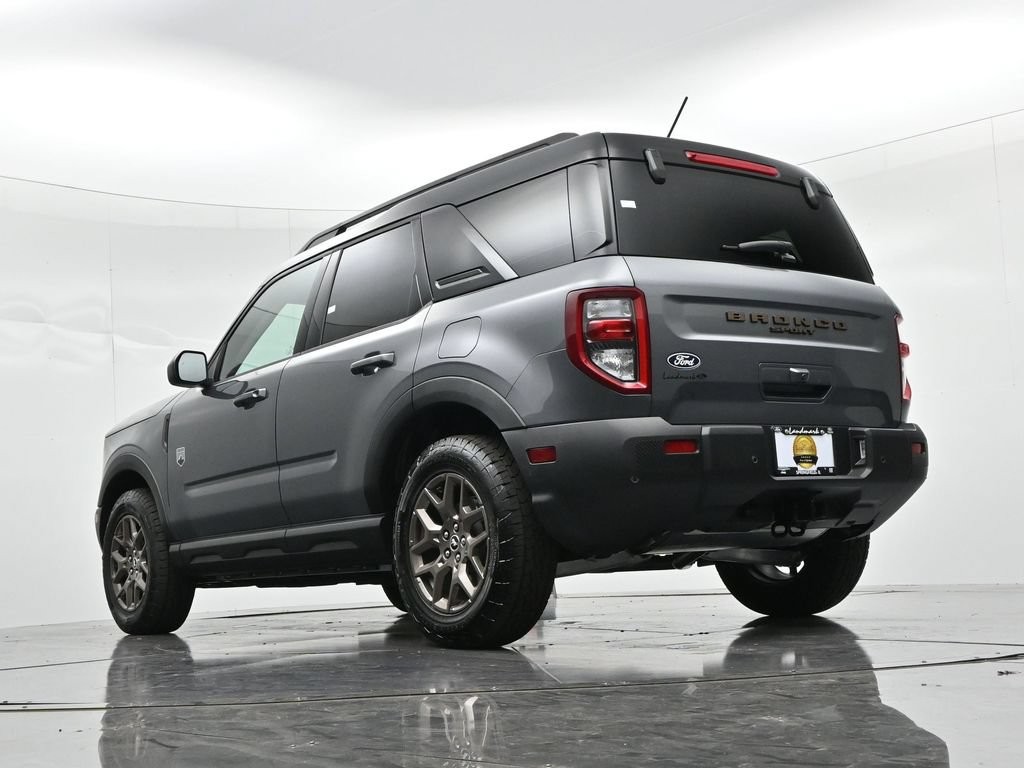 Ford Bronco Sport Vehicle Full-screen Gallery Image 20