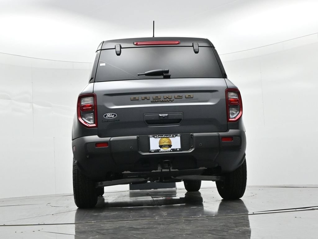 Ford Bronco Sport Vehicle Full-screen Gallery Image 21