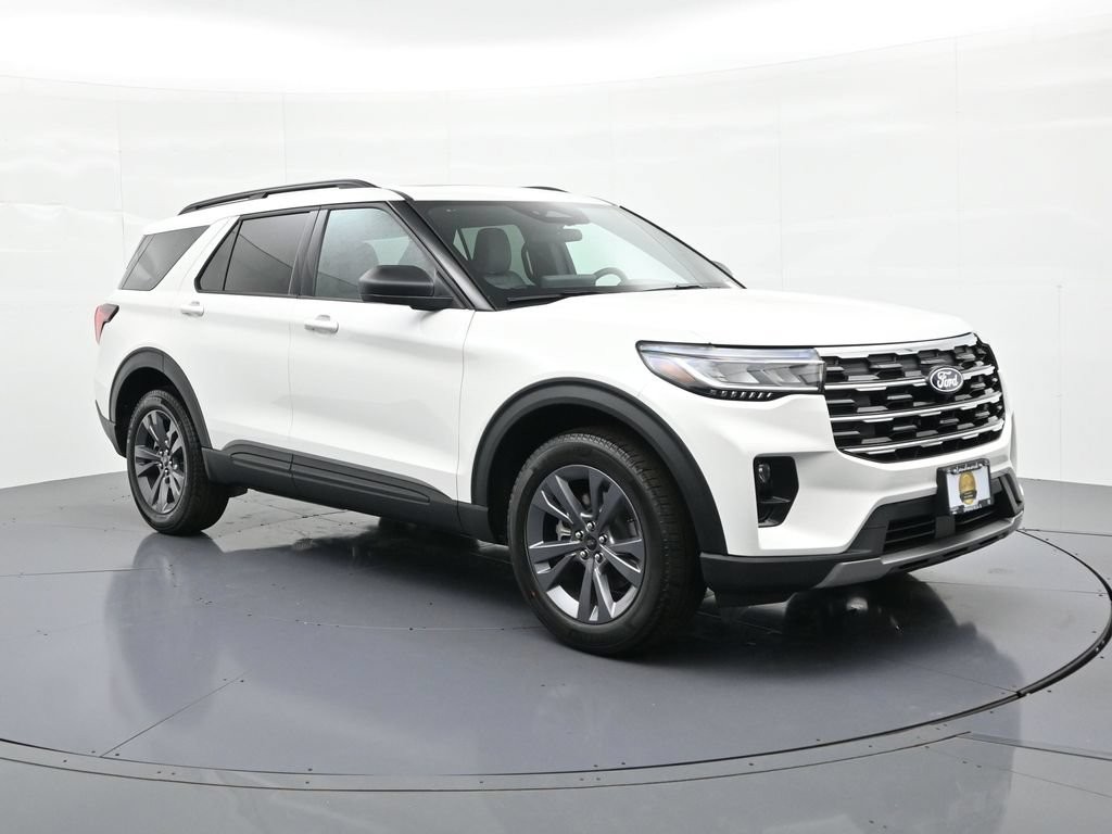 Ford Explorer Vehicle Full-screen Gallery Image 4