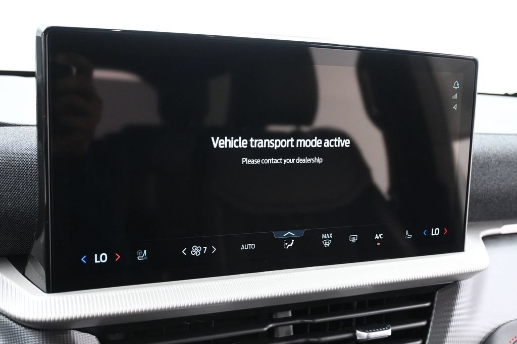 Ford Explorer Vehicle Full-screen Gallery Image 10