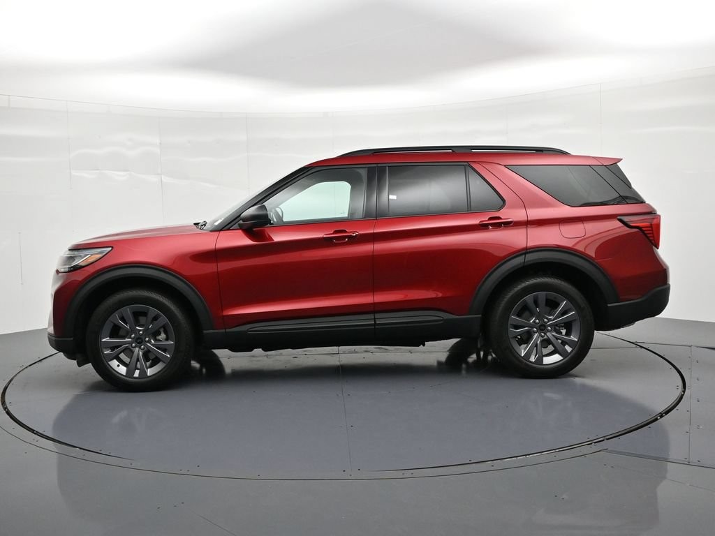 Ford Explorer Vehicle Full-screen Gallery Image 9