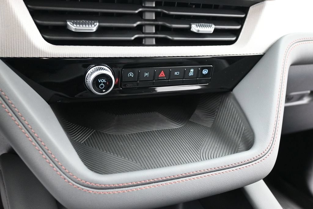 Ford Explorer Vehicle Full-screen Gallery Image 11