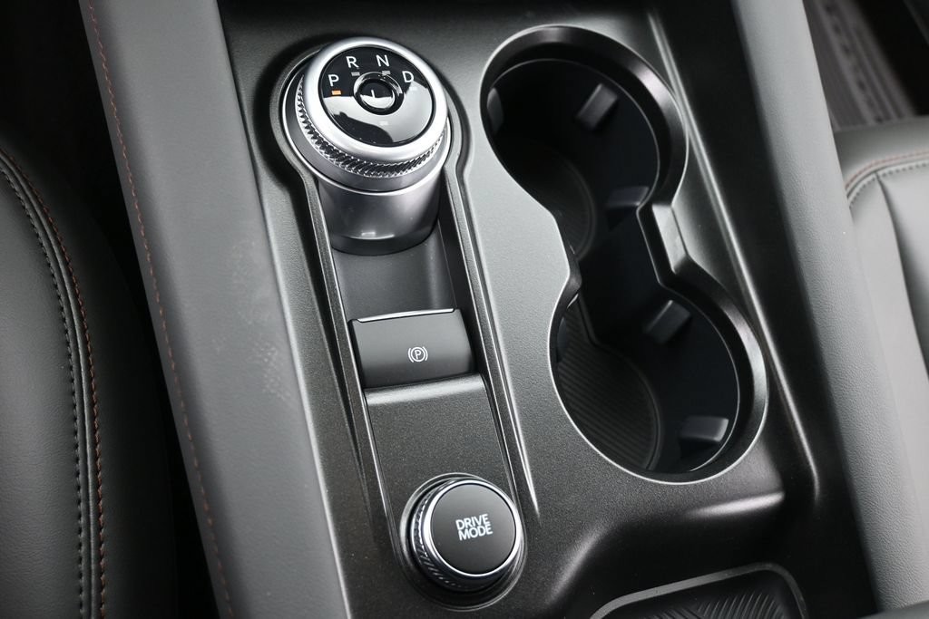 Ford Explorer Vehicle Full-screen Gallery Image 12