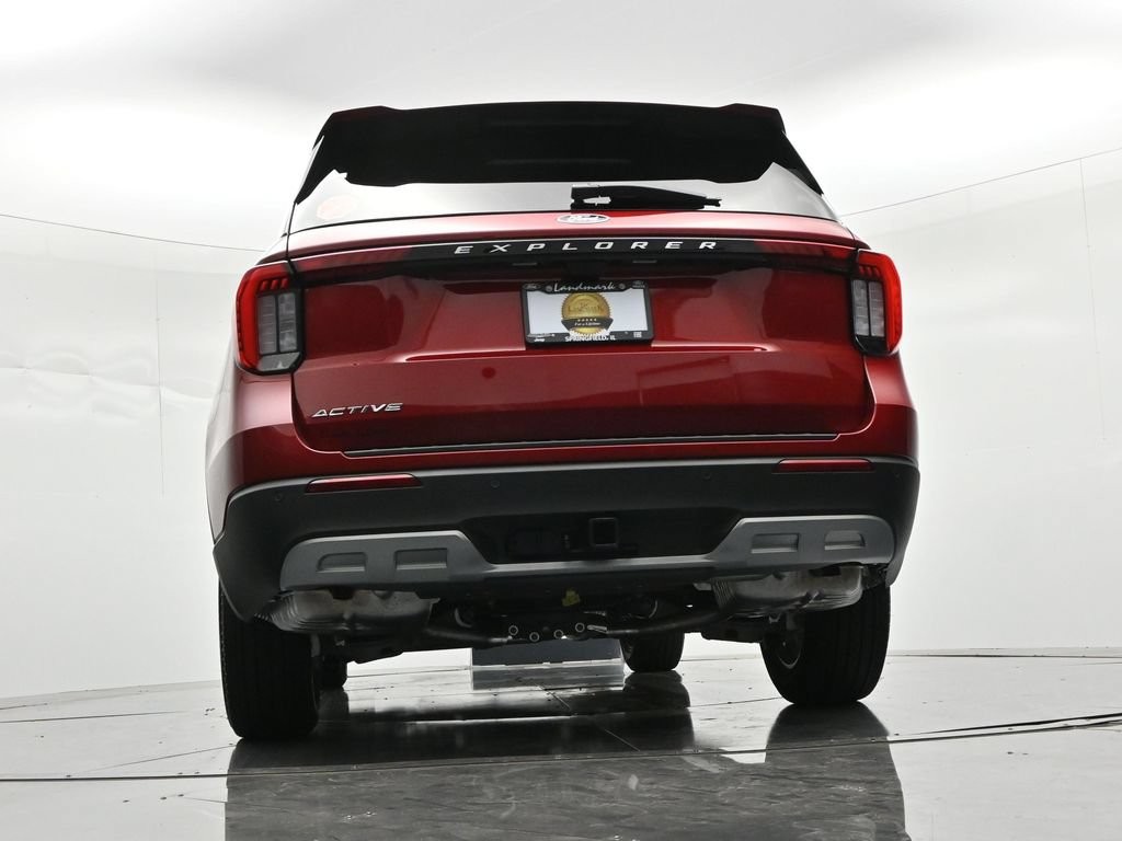 Ford Explorer Vehicle Full-screen Gallery Image 20
