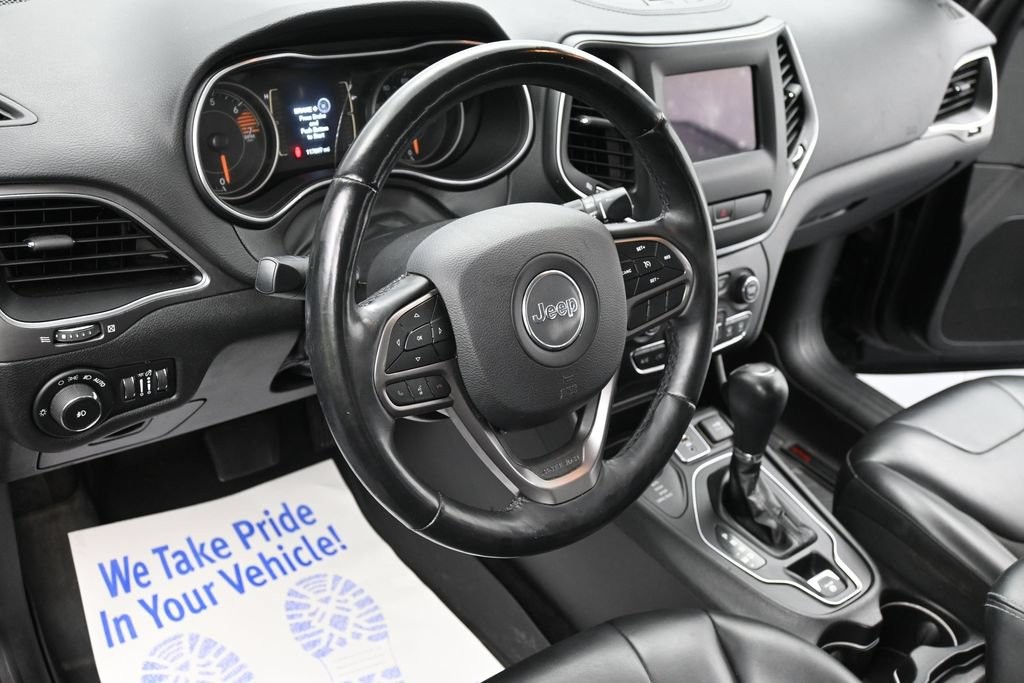 Jeep Cherokee Vehicle Full-screen Gallery Image 14