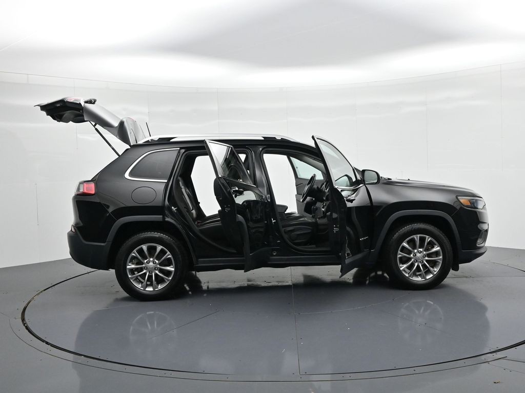 Jeep Cherokee Vehicle Full-screen Gallery Image 23