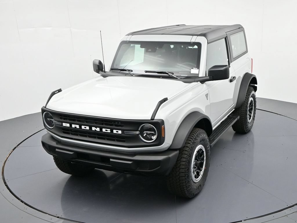 Ford Bronco Vehicle Full-screen Gallery Image 17