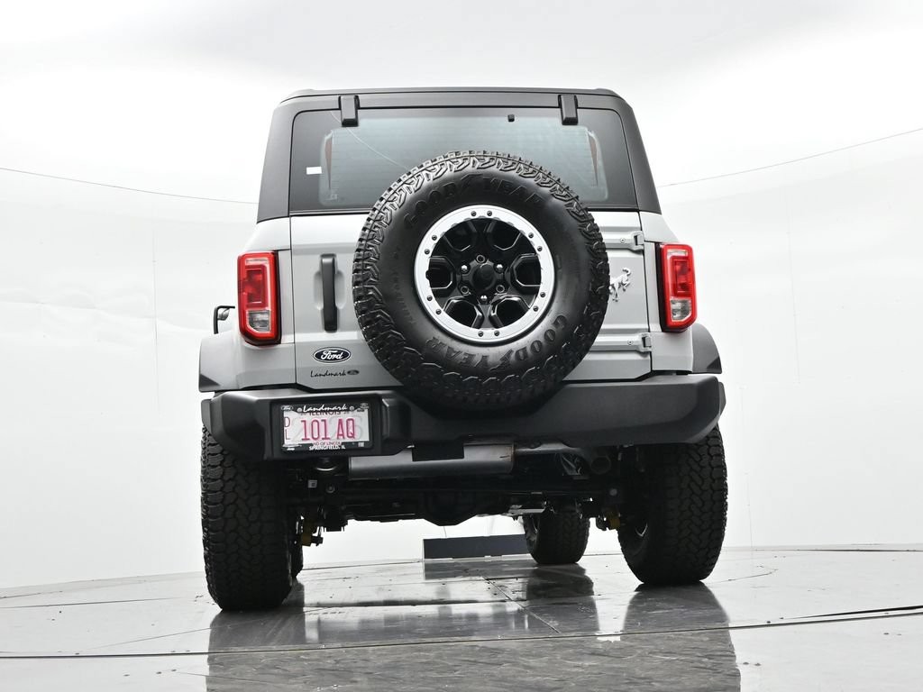 Ford Bronco Vehicle Full-screen Gallery Image 20