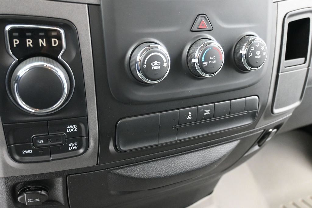 Ram 1500 Vehicle Full-screen Gallery Image 11