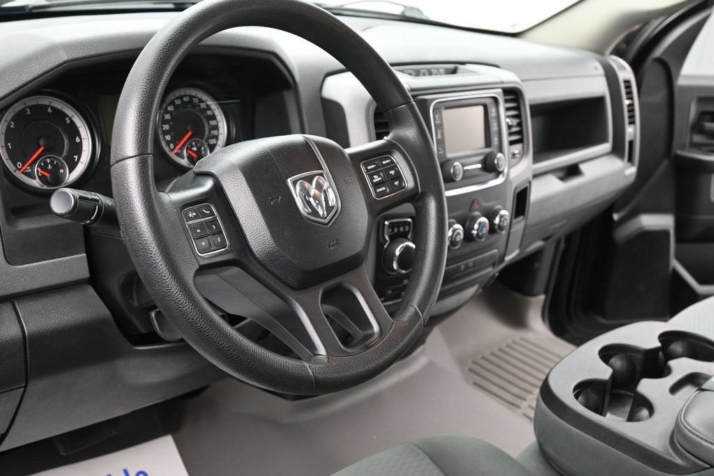 Ram 1500 Vehicle Full-screen Gallery Image 13